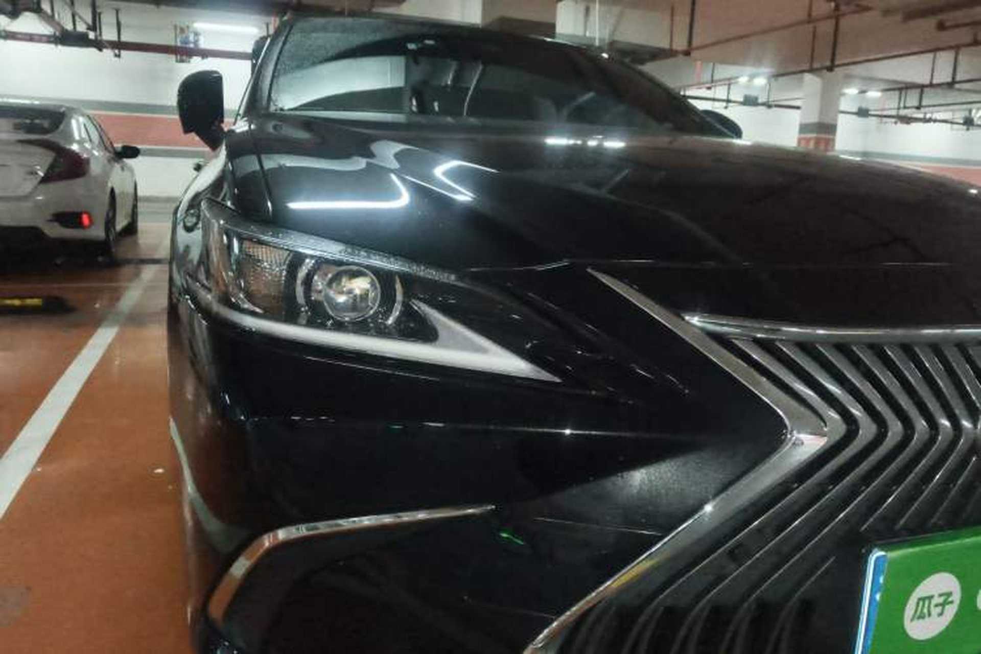 Used Lexus ES 2020 300h Premier Edition Right Front Headlight
