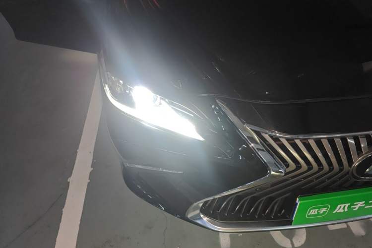 Used Lexus ES 2020 200 Excellence Edition Right Front Headlight