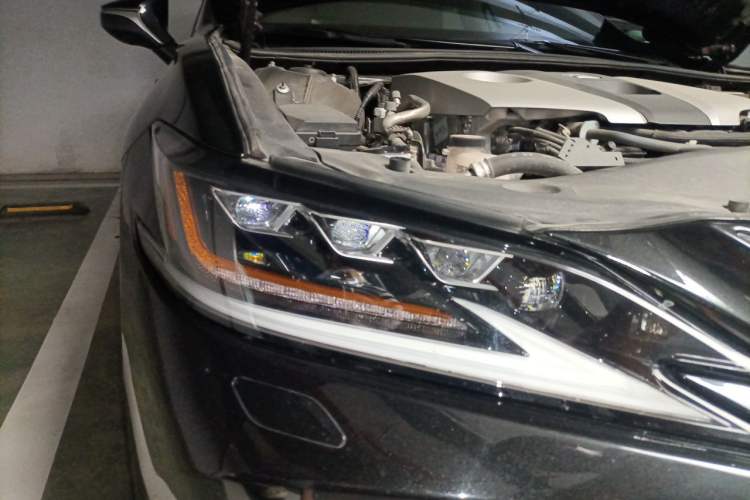 Used Lexus ES 2020 300h Executive Edition Right Front Headlight