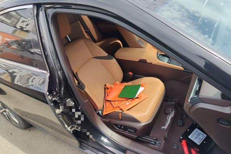 Used Lexus ES 2020 260 Excellence Edition Right Front Seat
