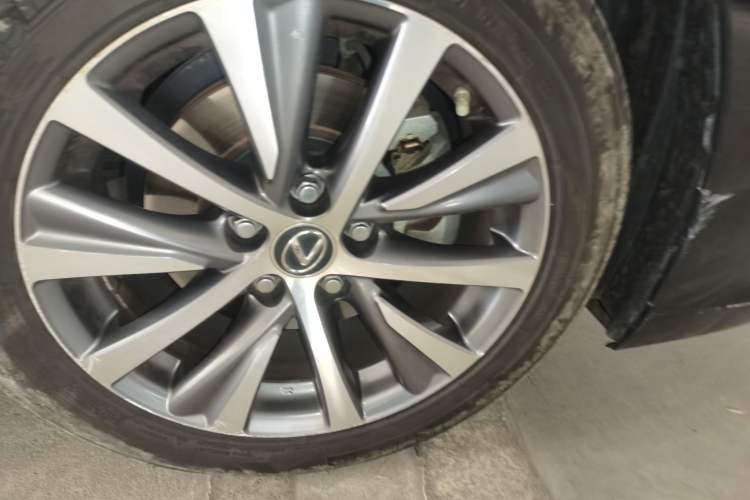 Used Lexus ES 2020 200 Excellence Edition Right Front Wheel Hub