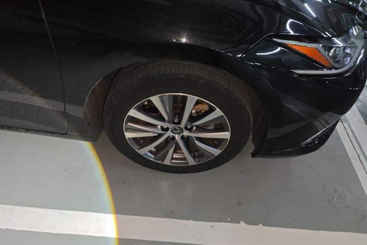 Used Lexus ES 2020 200 Excellence Edition Right Front Wheel Hub