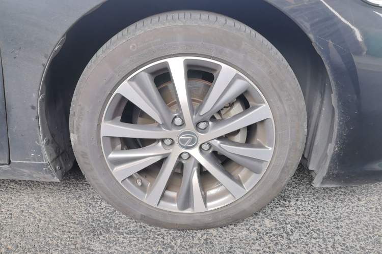 Used Lexus ES 2020 300h Premier Edition Right Front Wheel Hub