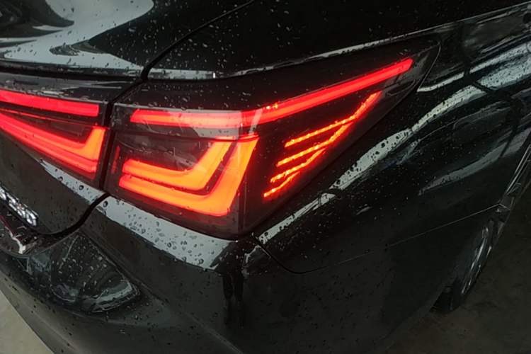 Used Lexus ES 2020 200 Excellence Edition Right Rear Taillight