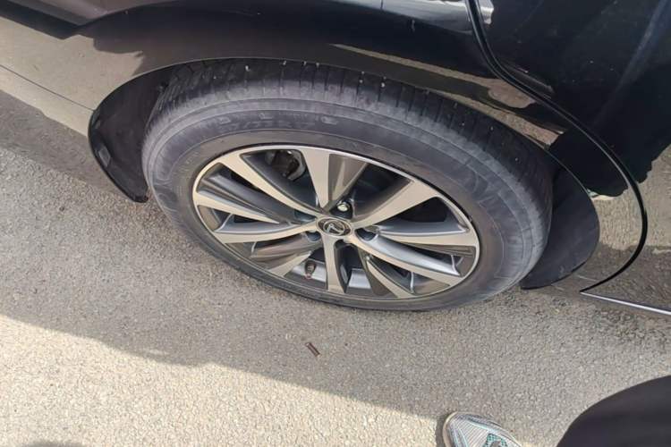 Used Lexus ES 2020 260 Excellence Edition Right Rear Wheel Hub