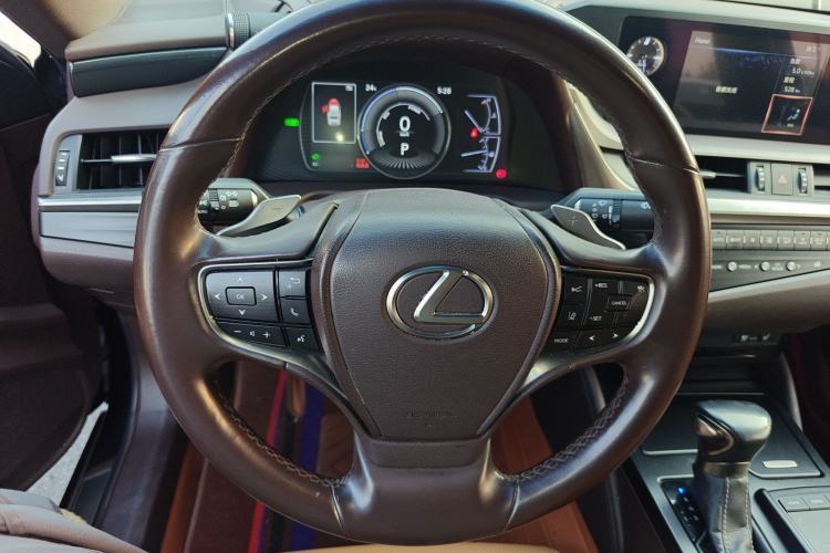 Used Lexus ES 2020 300h Premier Edition Steering Wheel