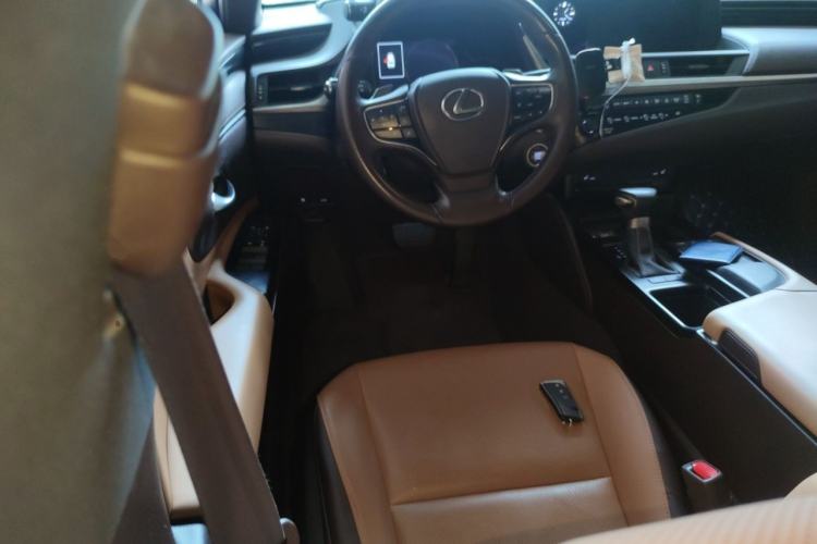 Used Lexus ES 2020 200 Excellence Edition Steering Wheel