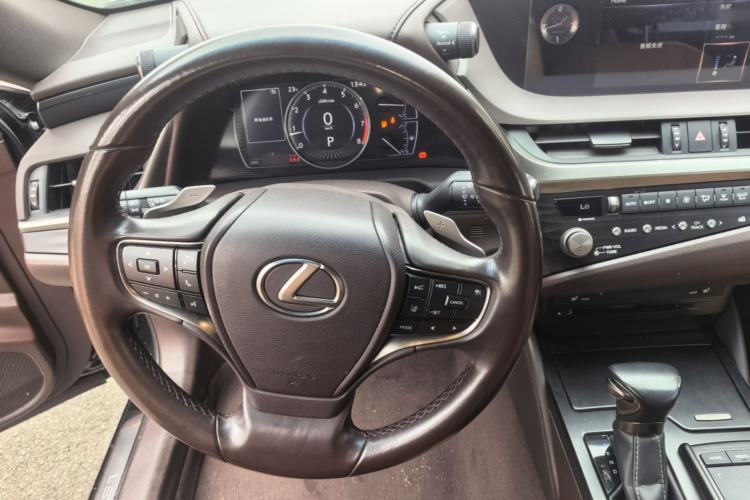 Used Lexus ES 2020 260 Excellence Edition Steering Wheel