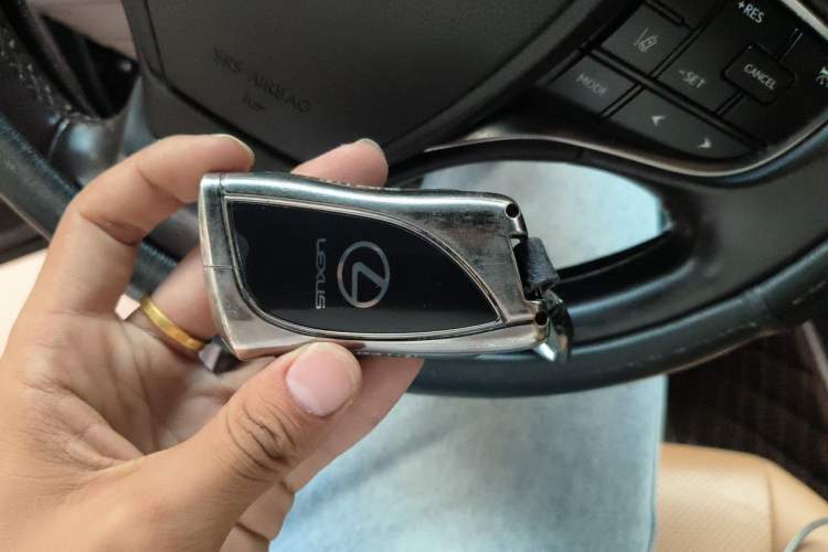 Used Lexus ES 2020 300h Premier Edition Vehicle Key