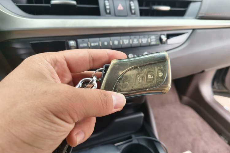 Used Lexus ES 2020 200 Excellence Edition Vehicle Key