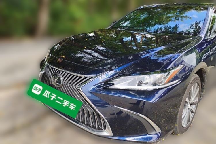 Used Lexus ES 2020 200 Excellence Edition Guazi used car, China used car export, Used car for sale, Used Lexus cars, Cheapest cars for sale