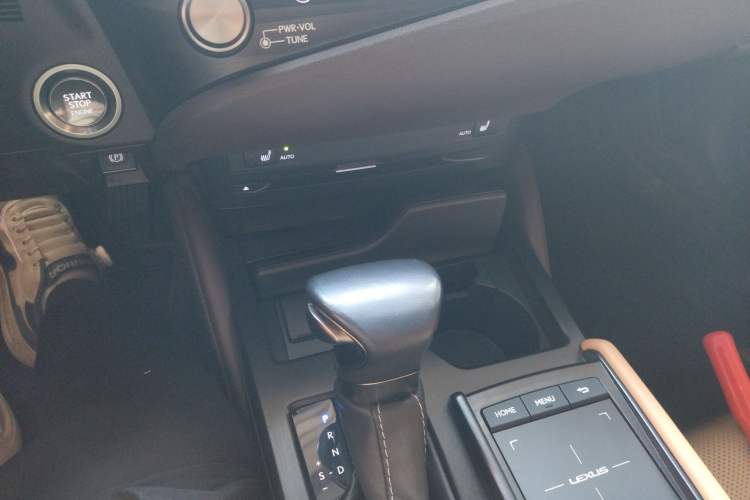 Used Lexus ES 2020 260 Excellence Edition Audio And AC Panel