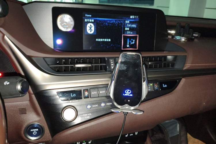 Used Lexus ES 2020 300h Premier Edition Audio And AC Panel