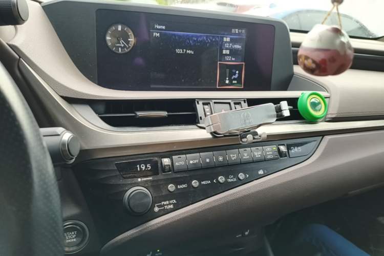 Used Lexus ES 2020 200 Excellence Edition Audio And AC Panel