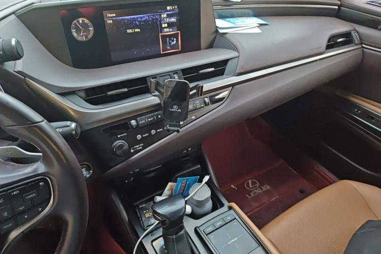 Used Lexus ES 2020 200 Excellence Edition Audio And AC Panel