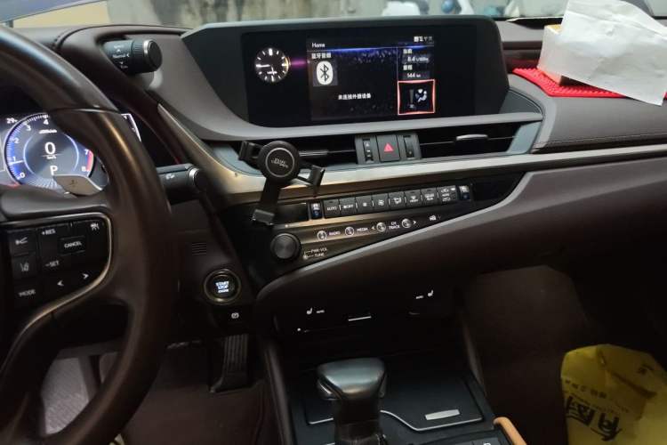 Used Lexus ES 2020 200 Excellence Edition Audio And AC Panel
