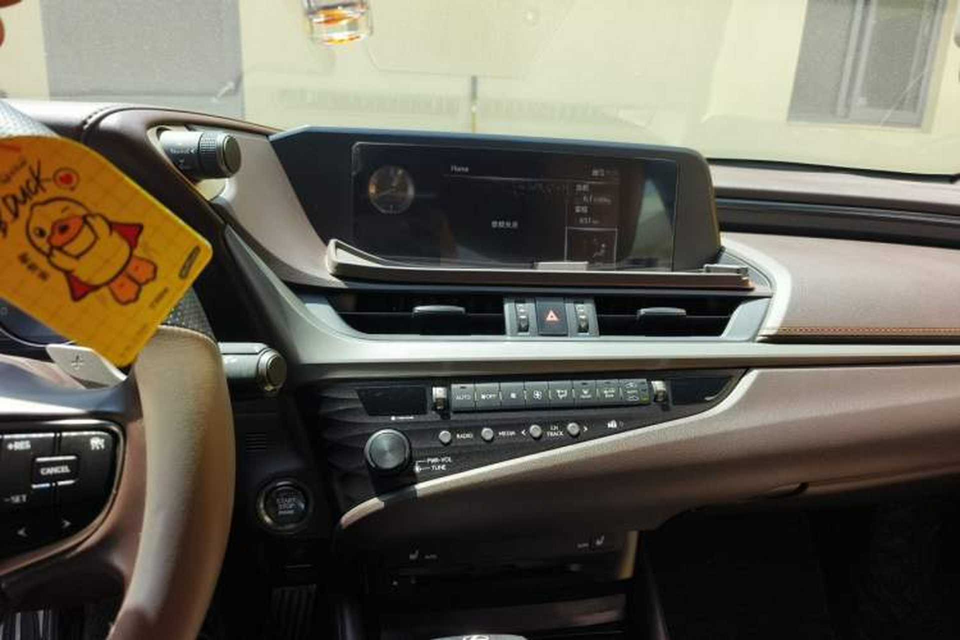 Used Lexus ES 2020 200 Excellence Edition Audio And AC Panel