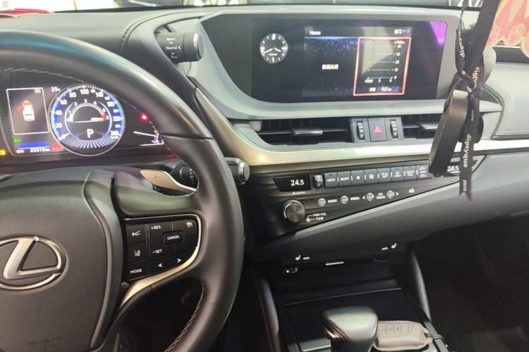 Used Lexus ES 2020 200 Excellence Edition Audio And AC Panel