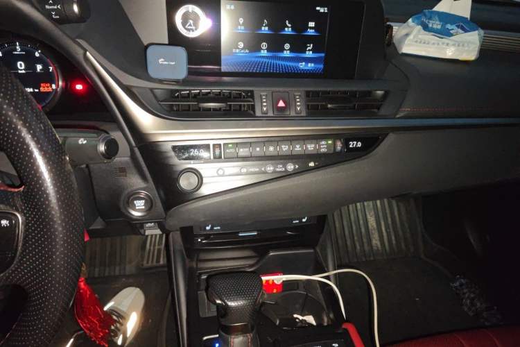 Used Lexus ES 2020 260 F SPORT Audio And AC Panel