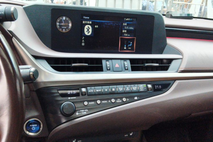 Used Lexus ES 2020 300h Premier Edition Audio And AC Panel