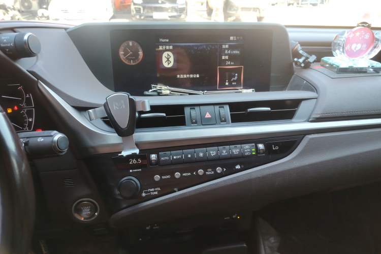 Used Lexus ES 2020 200 Excellence Edition Audio And AC Panel