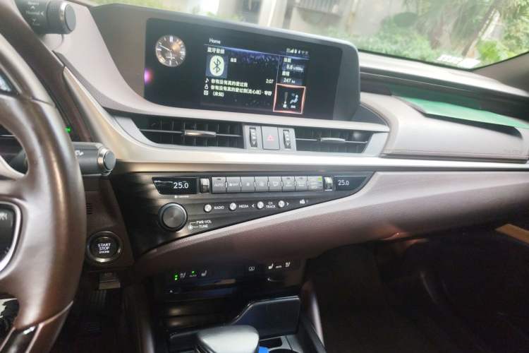 Used Lexus ES 2020 200 Luxury Edition Audio And AC Panel