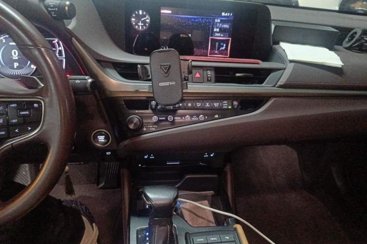 Used Lexus ES 2020 200 Excellence Edition Audio And AC Panel