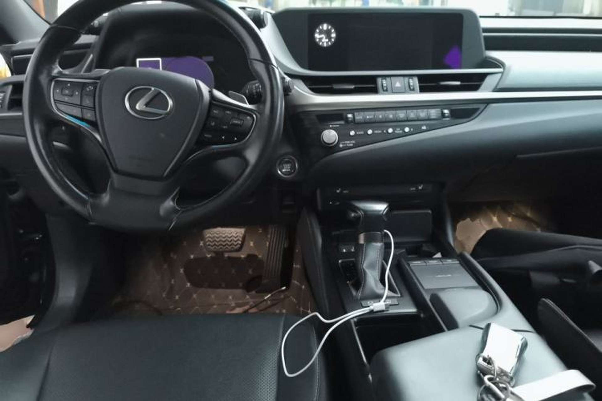 Used Lexus ES 2020 200 Excellence Edition Center Console