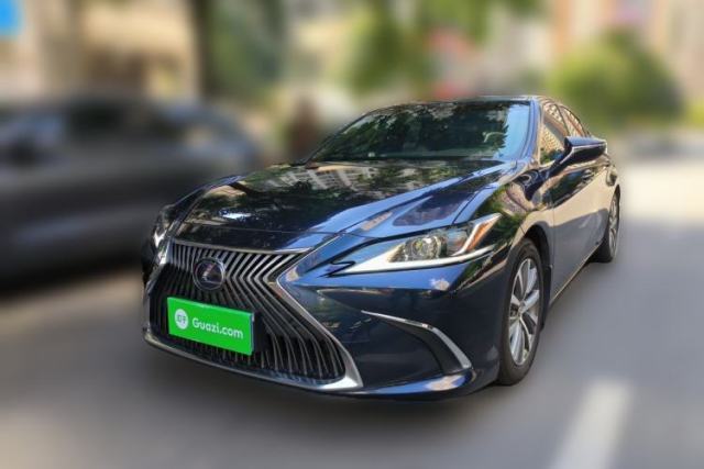 Used Lexus ES 2020 300h Premier Edition