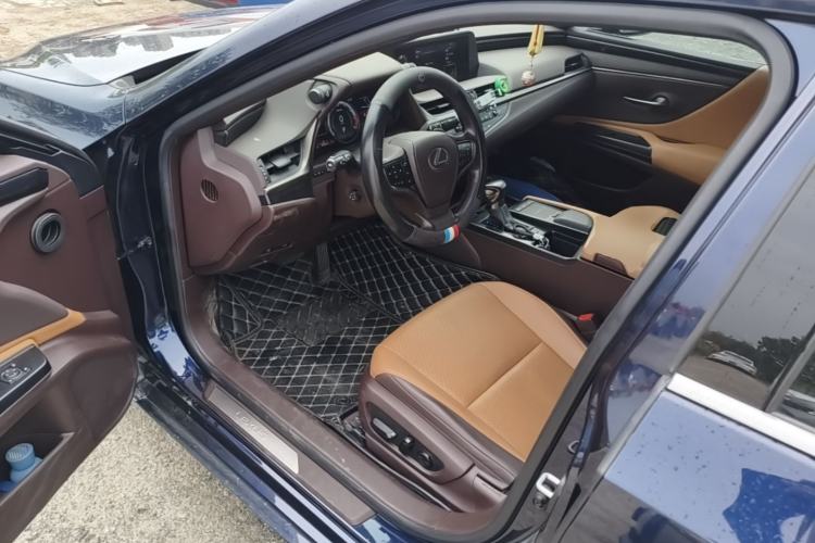 Used Lexus ES 2020 200 Excellence Edition Driver Seat
