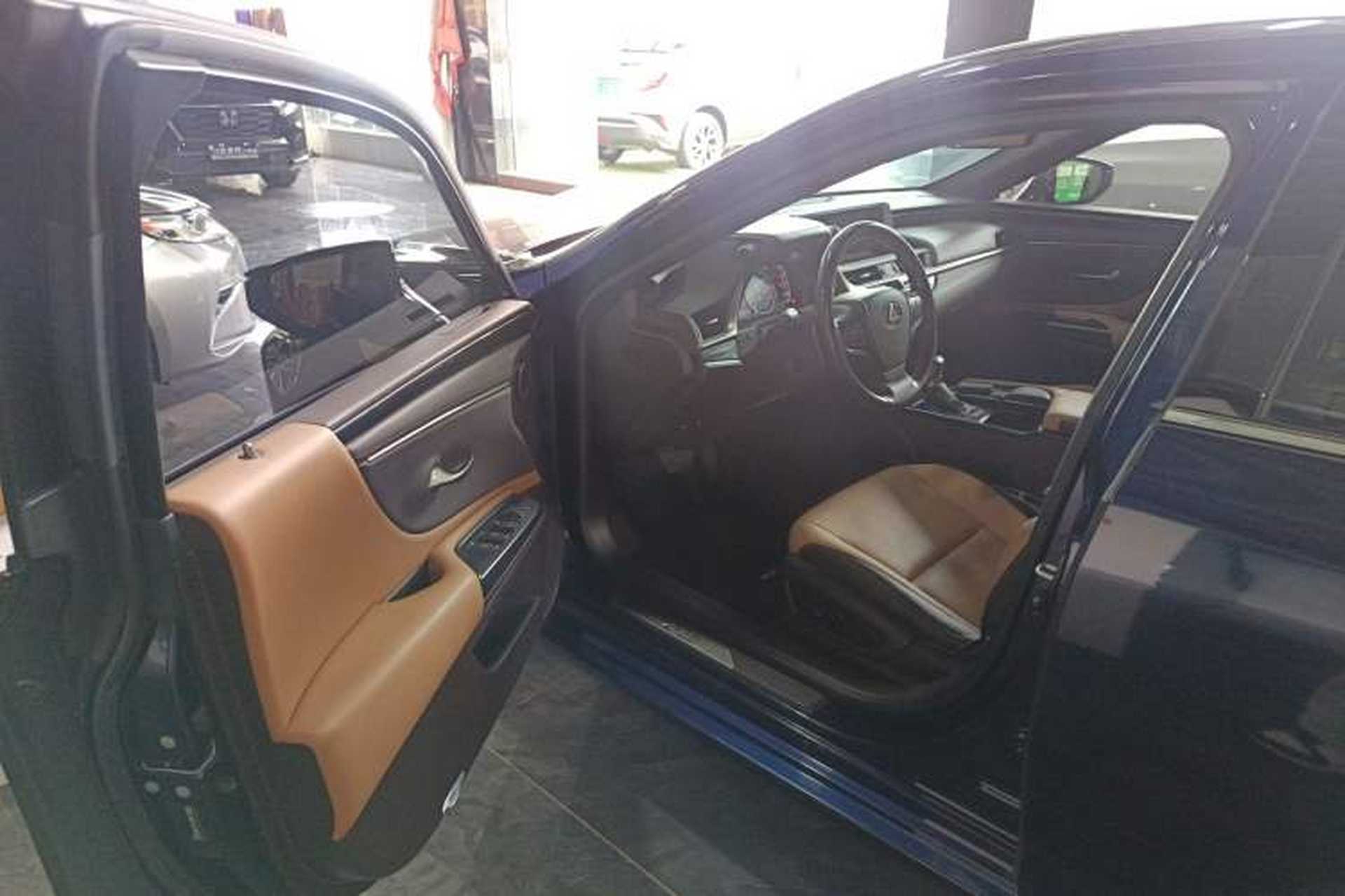 Used Lexus ES 2020 260 Excellence Edition Driver Seat