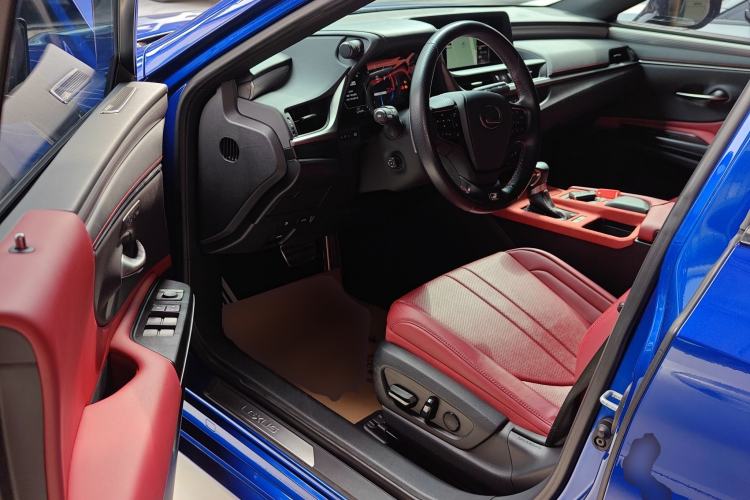 Used Lexus ES 2020 260 F SPORT Driver Seat