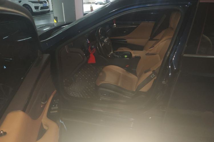 Used Lexus ES 2020 200 Excellence Edition Driver Seat