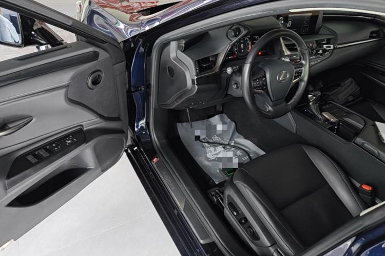 Used Lexus ES 2020 200 Excellence Edition Driver Seat