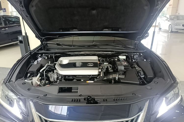 Used Lexus ES 2020 200 Excellence Edition Engine Bay
