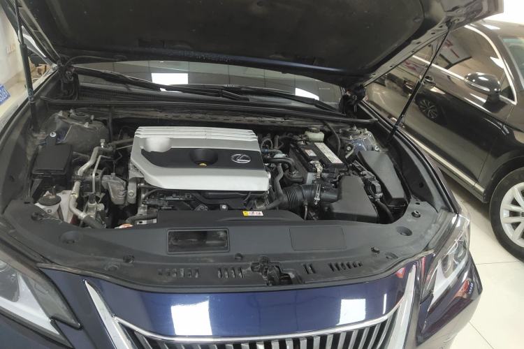 Used Lexus ES 2020 200 Excellence Edition Engine Bay