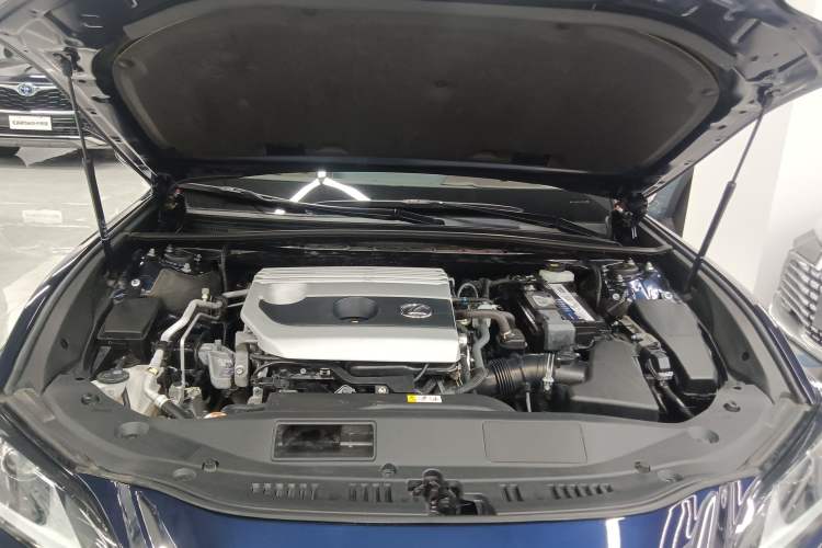 Used Lexus ES 2020 200 Excellence Edition Engine Bay