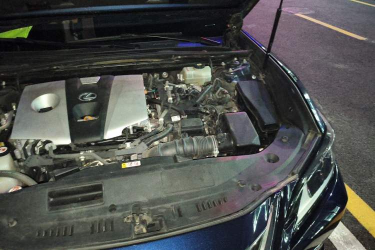 Used Lexus ES 2020 300h Premier Edition Engine Bay Left