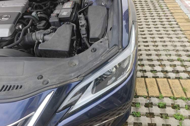 Used Lexus ES 2020 200 Excellence Edition Engine Bay Left