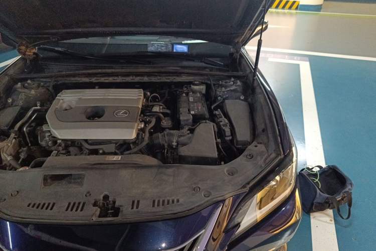 Used Lexus ES 2020 200 Excellence Edition Engine Bay Left
