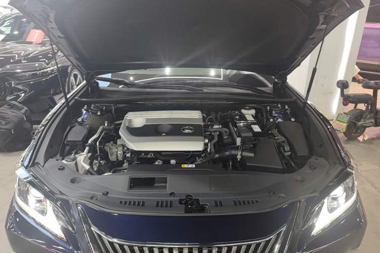 Used Lexus ES 2020 200 Excellence Edition Engine Bay
