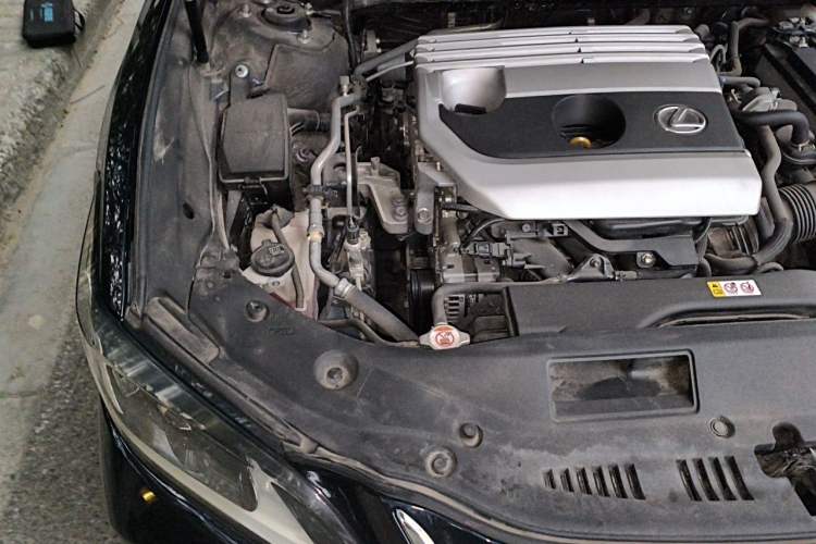 Used Lexus ES 2020 200 Excellence Edition Engine Bay Right