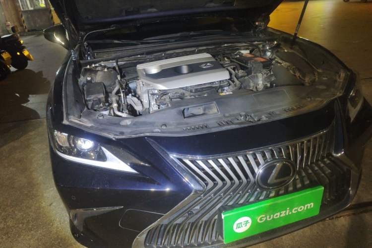 Used Lexus ES 2020 200 Excellence Edition Engine Bay Right