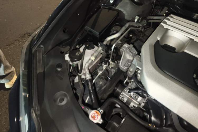 Used Lexus ES 2020 200 Excellence Edition Engine Bay Right