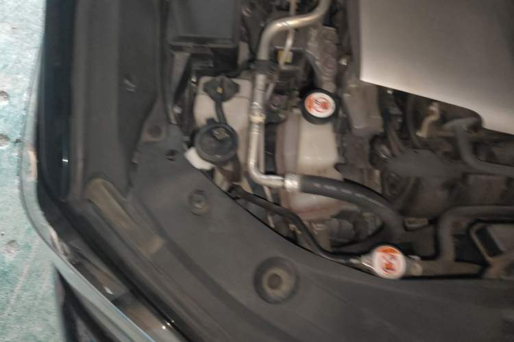 Used Lexus ES 2020 300h Premier Edition Engine Bay Right