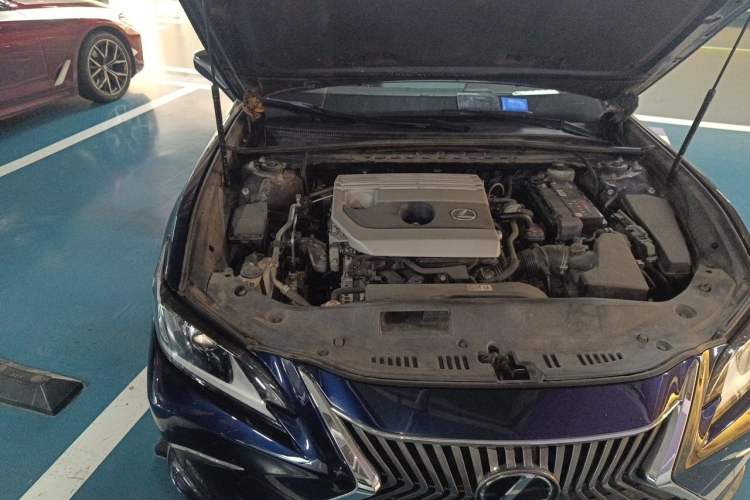 Used Lexus ES 2020 200 Excellence Edition Engine Bay Right