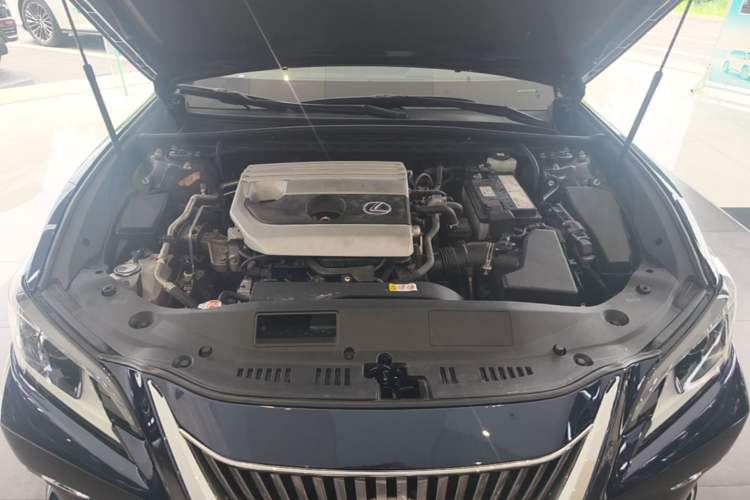 Used Lexus ES 2020 200 Excellence Edition Engine Bay