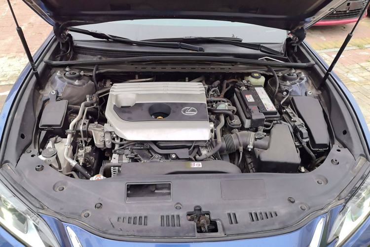 Used Lexus ES 2020 200 Excellence Edition Engine Bay