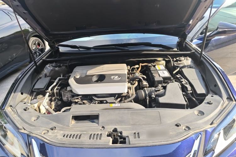 Used Lexus ES 2020 200 Luxury Edition Engine Bay