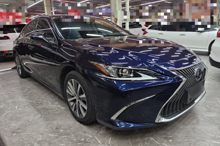 Used Lexus ES 2020 300h Premier Edition Exterior 1